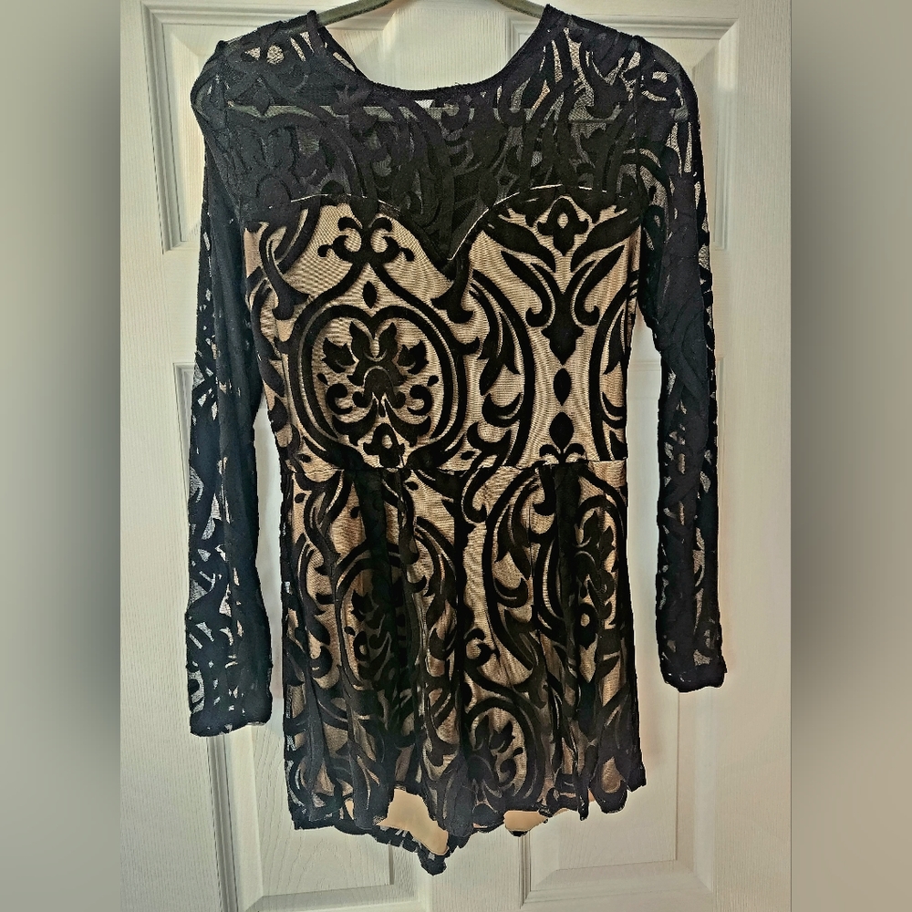 EUC Estam brand stretch black lace long sleeve romper-L.